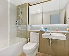 Kozyguru | Mascot | 2Bed 2Bath-Free Double-Parking