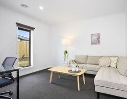Kozyguru | Pakenham | Comfortable 4-Bedroom House