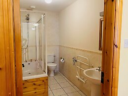 Convenient Spacious 3 Bedroom Home in Kenmare Town