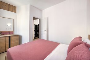 Santorinn Suites