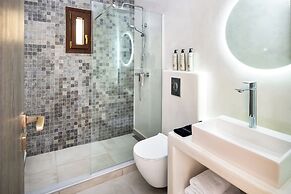 Santorinn Suites