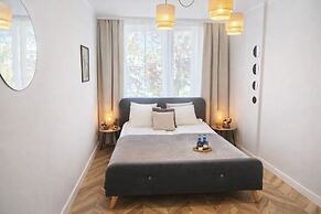 Friends - by Kairos Apartments