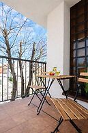 Friends - by Kairos Apartments