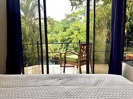 Beautiful private villa w private pool