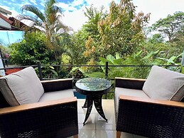 Beautiful private villa w private pool