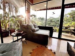 Beautiful private villa w private pool