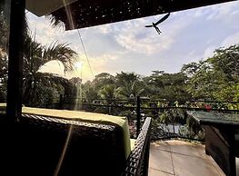 Beautiful private villa w private pool