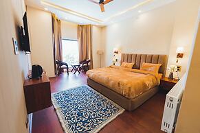 Chinar Wood Cottage