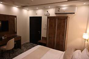 Violet Hotel