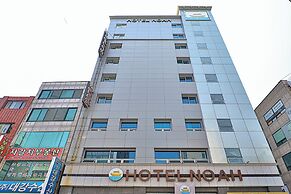 Noah hotel