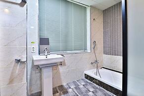 Noah hotel