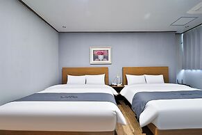 Noah hotel