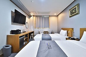 Noah hotel