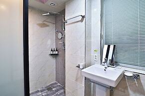 Noah hotel