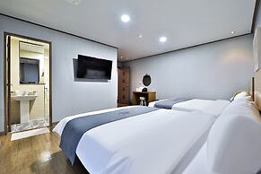 Noah hotel