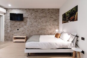 Victoria Studio 1