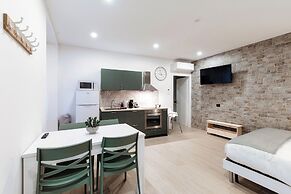 Victoria Studio 1
