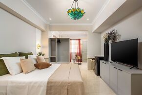 Alegrand Suites
