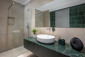 Alegrand Suites