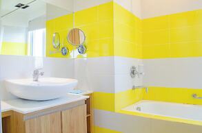 Mooz Hotel Surabaya