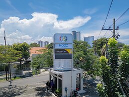 Mooz Hotel Surabaya