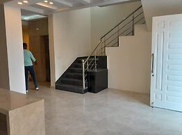 Hotel The Luxem