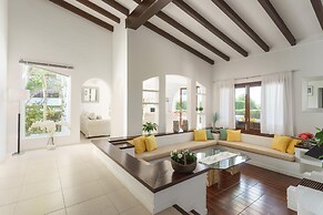 Villa Playa in Port de Pollen a