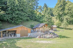 Enchanted Cosy Chalet Kalanka
