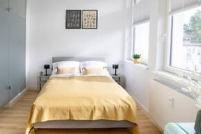 Louis & Louise Apartments & Rooms