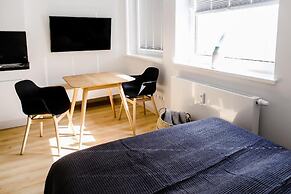 Louis & Louise Apartments & Rooms
