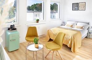 Louis & Louise Apartments & Rooms