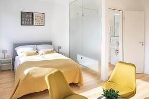 Louis & Louise Apartments & Rooms