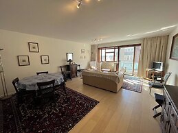 Cozy 4th Floor Apartment