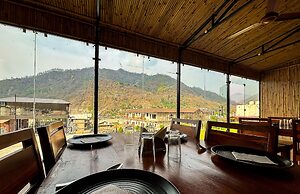 Euphoric Tiger Resort