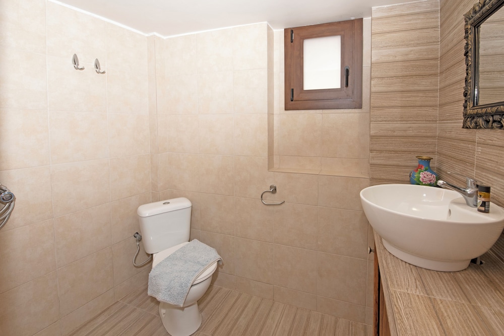 Arionos Rooms