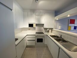 Seafront Palm Beach Stay