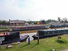 Canal Basin Cottage