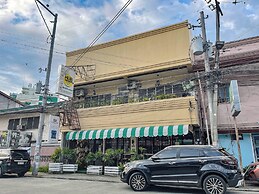 Davao Hub Dormitel Bed & Breakfast