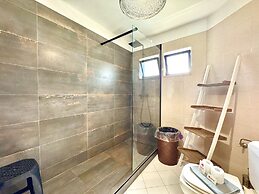 Vilamoura Central 11 With Pool by Homing
