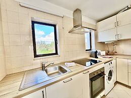 Vilamoura Central 11 With Pool by Homing