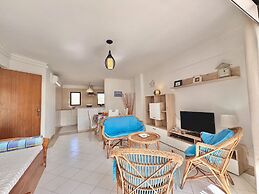 Vilamoura Central 11 With Pool by Homing