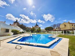 Vilamoura Central 11 With Pool by Homing