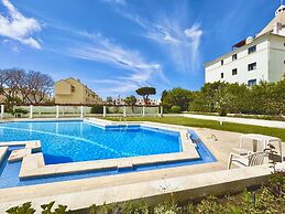 Vilamoura Central 11 With Pool by Homing
