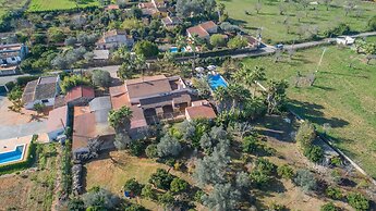 Country House With Swimming Pool