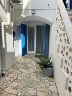 Holiday House Baska Hill