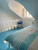 Holiday House Baska Hill