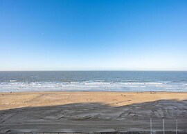 Sunny Stay by the Seaside