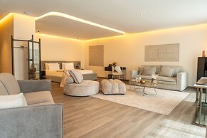 SUITES BY LE REVE