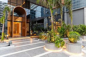 SUITES BY LE REVE