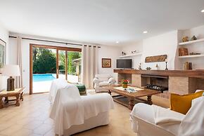 Villa Can Toni in Port de Pollen a